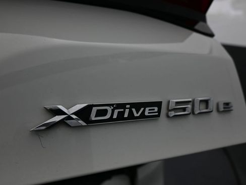 Used 2025 BMW X5 xDrive50e AWD/4WD image 37