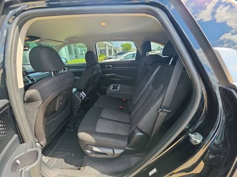 Used 2021 Kia Sorento LX FWD image 18