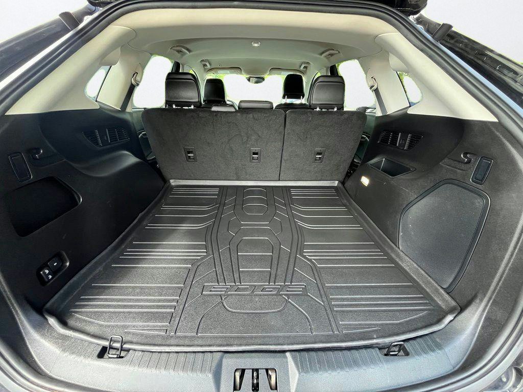 Used 2023 Ford Edge Titanium w/ Cargo Accessory Package AWD/4WD image 28