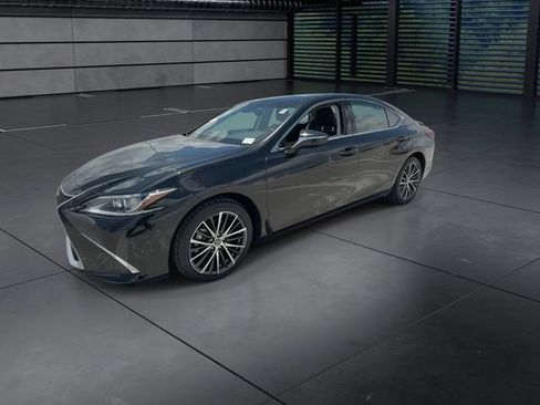 Certified 2025 Lexus ES 300h w/ Premium Package FWD image 4