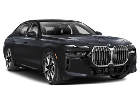 Used 2026 BMW 740i xDrive AWD/4WD image 9