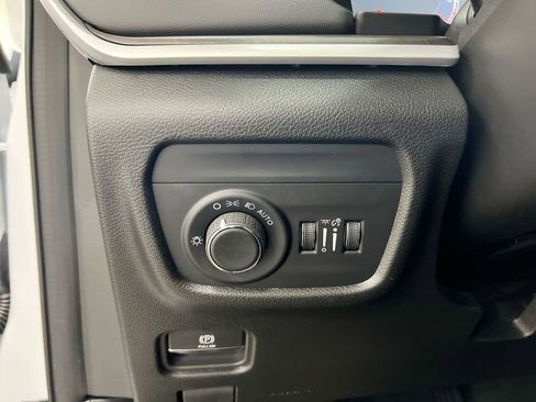 New 2026 Jeep Grand Cherokee Laredo image 19