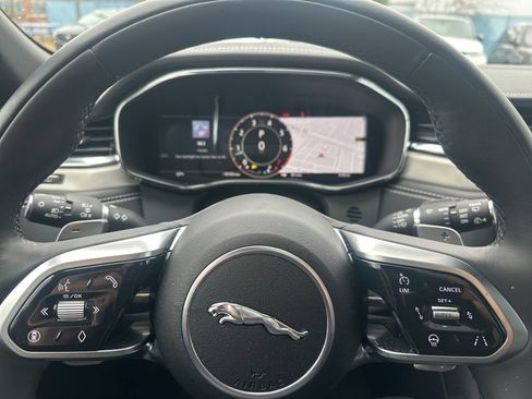 Used 2026 Jaguar F-PACE R-Dynamic S image 21