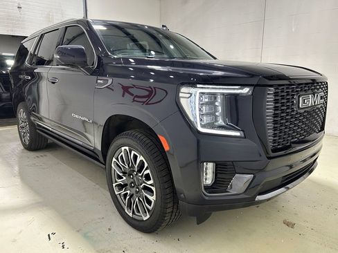 Used 2023 GMC Yukon Denali Ultimate AWD/4WD image 8