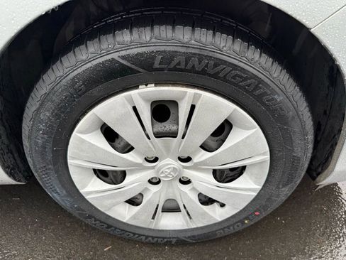 Used 2012 Toyota Prius C Two image 27