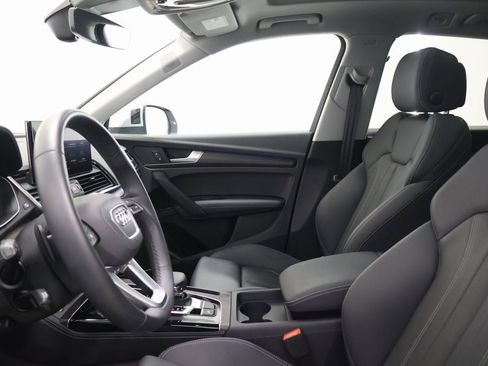 Certified 2025 Audi Q5 e Premium Plus w/ Premium Plus Package image 13