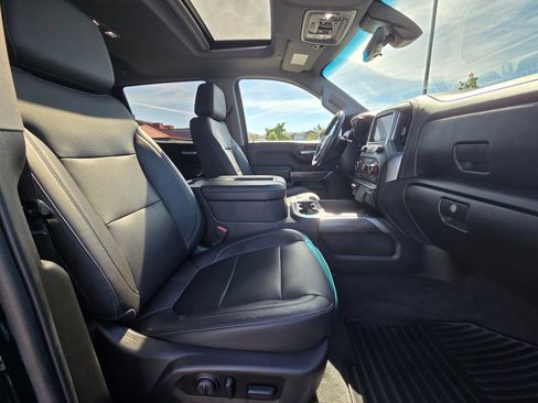 Used 2020 Chevrolet Silverado 1500 LTZ w/ LTZ Premium Package AWD/4WD image 31