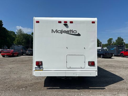 Used 2017 Ford E-350 and Econoline 350 Super Duty w/ Motorhome Prep Package RWD image 5