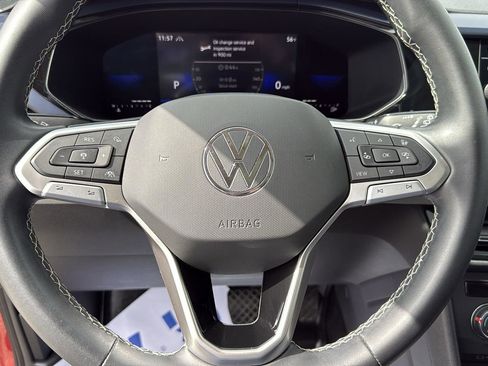 Used 2022 Volkswagen Taos SE image 15