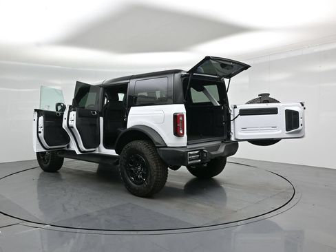 New 2026 Ford Bronco Outer Banks w/ Sasquatch Package AWD/4WD image 35