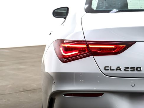Used 2022 Mercedes-Benz CLA 250 image 16