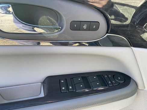 Used 2017 Buick Enclave Premium image 12