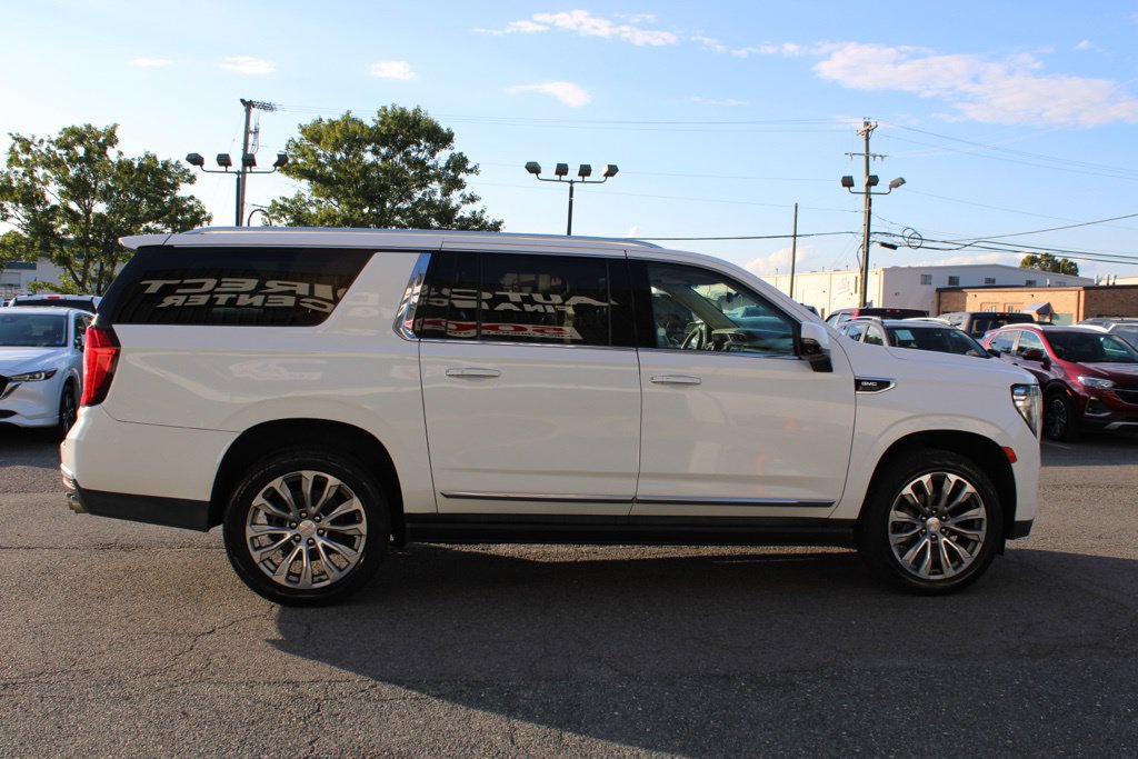 Used 2021 GMC Yukon XL Denali w/ Denali Premium Package AWD/4WD image 8