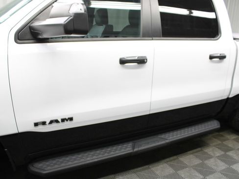 Used 2023 RAM 1500 Big Horn AWD/4WD image 44