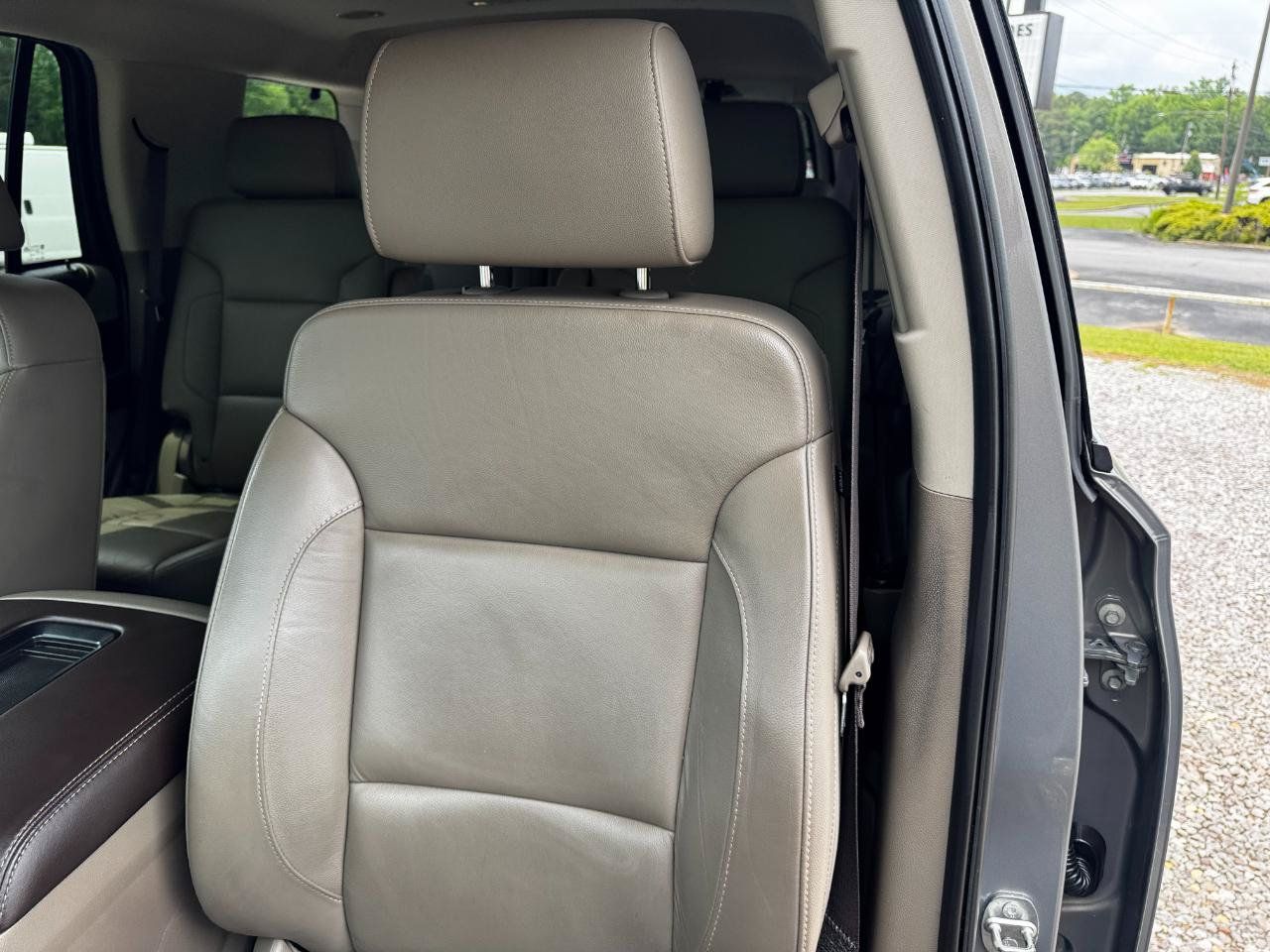 Used 2017 Chevrolet Tahoe LT RWD image 31