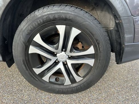 Used 2017 Toyota RAV4 LE image 11