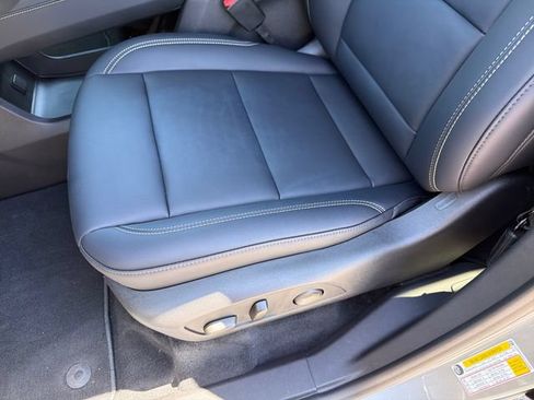 New 2027 GMC Acadia Elevation w/ Elevation Premium Package FWD image 18