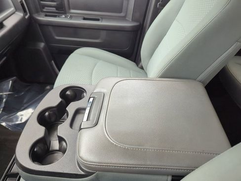 Used 2016 RAM 2500 Tradesman w/ Chrome Appearance Group image 16