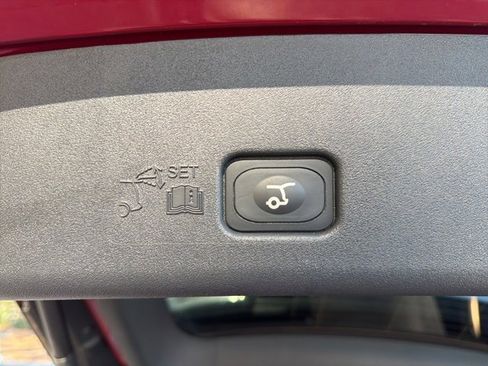 Used 2024 Lincoln Nautilus Reserve w/ Equipment Group 202A image 22