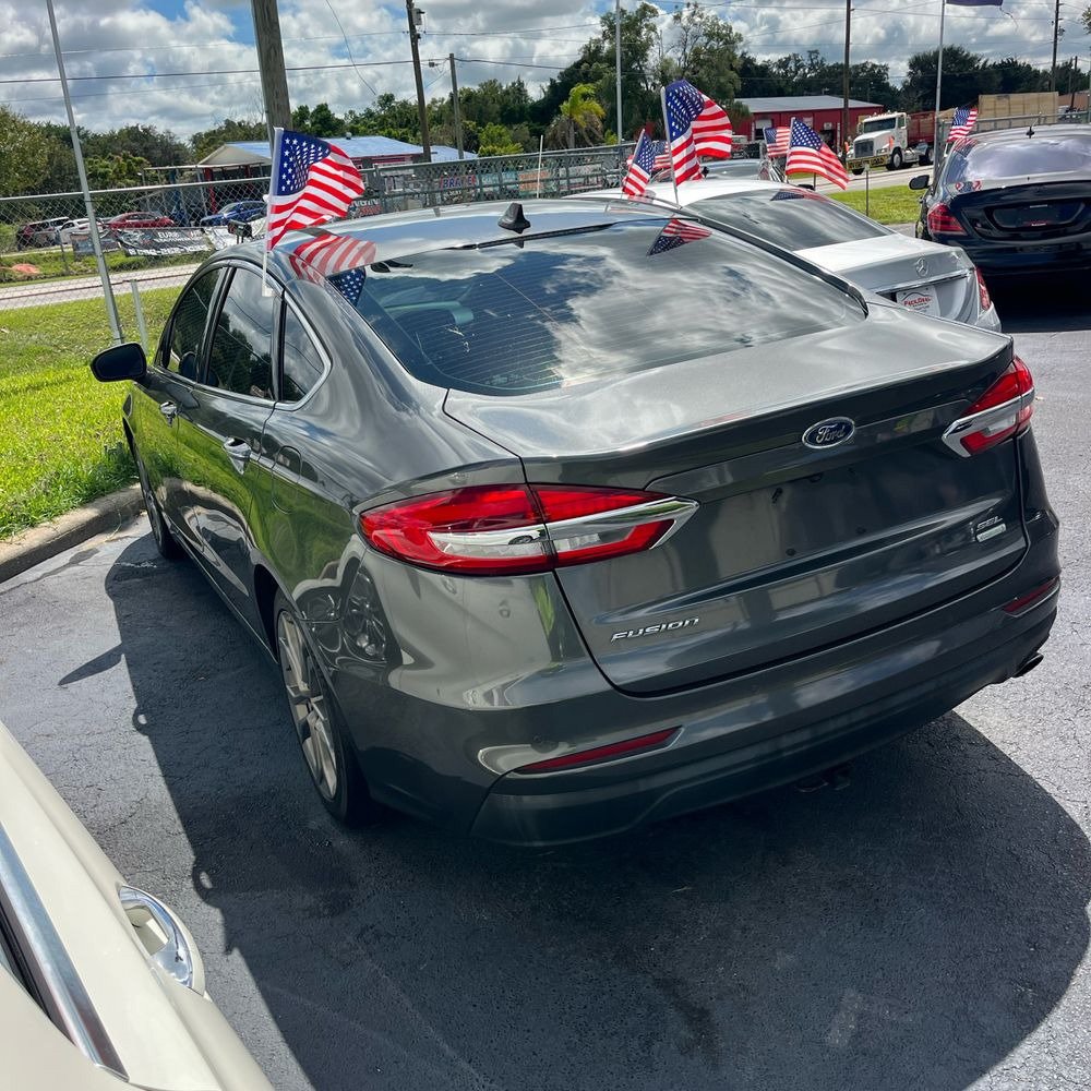 Used 2019 Ford Fusion SEL FWD image 4