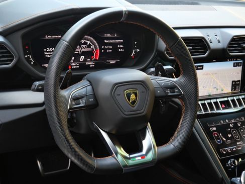 Used 2021 Lamborghini Urus AWD/4WD image 14