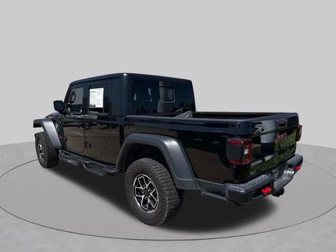 Used 2025 Jeep Gladiator Rubicon w/ Convenience Group AWD/4WD image 7