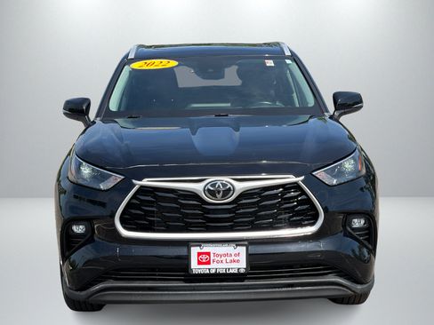 Used 2022 Toyota Highlander XLE AWD/4WD image 8
