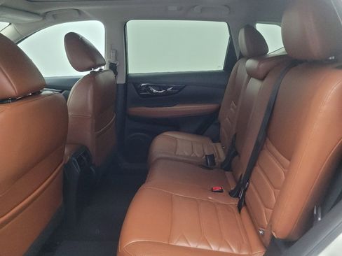 Used 2017 Nissan Rogue SL w/ SL Premium Package FWD image 18