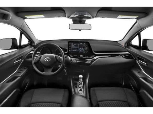 Used 2020 Toyota C-HR XLE image 4