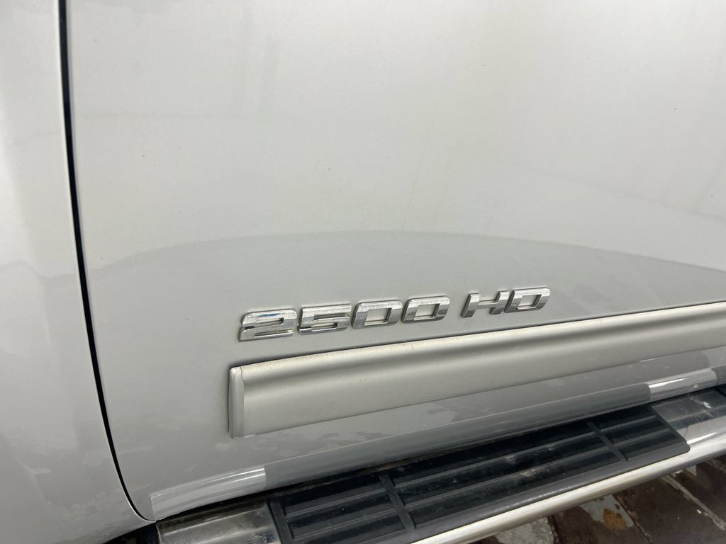 Used 2012 GMC Sierra 2500 SLE AWD/4WD image 24
