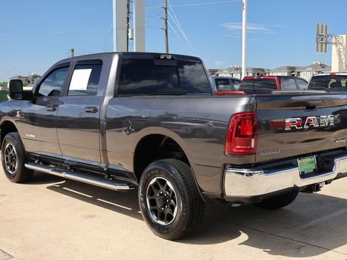 Used 2025 RAM 2500 Laramie AWD/4WD image 4
