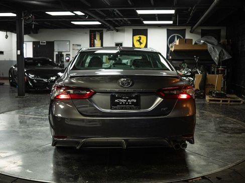 Used 2023 Toyota Camry SE image 6