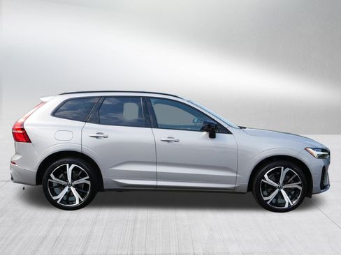 Used 2022 Volvo XC60 T8 R-Design w/ Advanced Package image 6