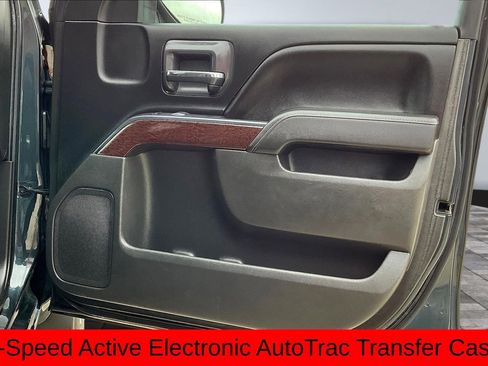 Used 2017 GMC Sierra 1500 SLE w/ SLE Value Package image 29