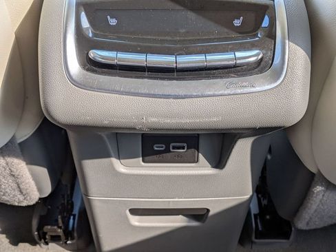 Used 2020 Cadillac XT6 Premium Luxury AWD/4WD image 35