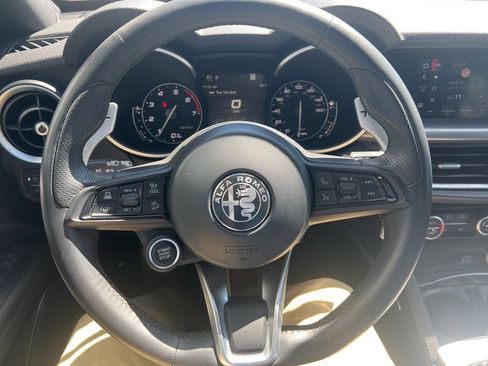 Used 2023 Alfa Romeo Stelvio Veloce AWD/4WD image 57