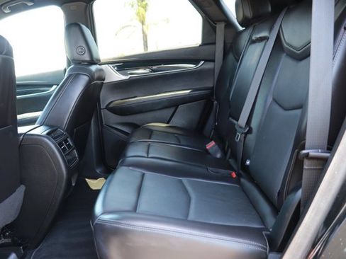 Used 2023 Cadillac XT5 Premium Luxury FWD image 12
