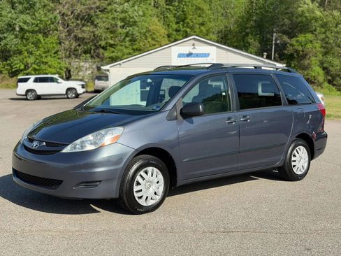 Used 2008 Toyota Sienna LE image 21