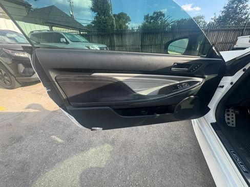 Used 2015 Lexus RC F w/ Premium Package RWD image 4