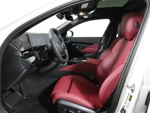 Used 2026 BMW 530i xDrive w/ Premium Package image 3