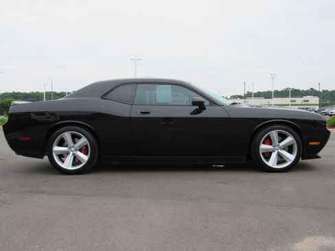 Used 2009 Dodge Challenger SRT8 w/ SRT Option Group II RWD image 5