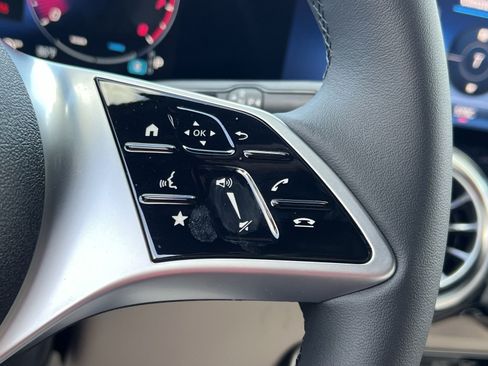 New 2026 Mercedes-Benz GLB 250 4MATIC image 37