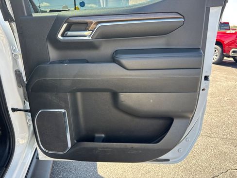 Used 2023 Chevrolet Silverado 1500 LT Trail Boss w/ Protection Package image 18