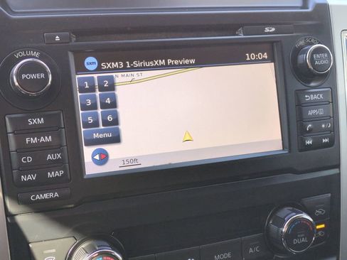 Used 2018 Nissan Titan SV w/ SV Convenience Package image 21