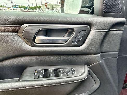 New 2025 Nissan Armada SL w/ Captain's Chari Seat Package image 15