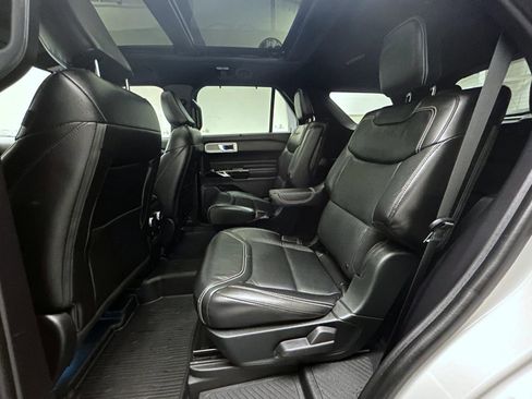 Used 2022 Ford Explorer ST image 20
