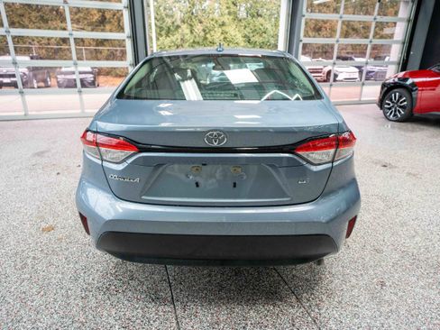 Used 2023 Toyota Corolla LE image 3