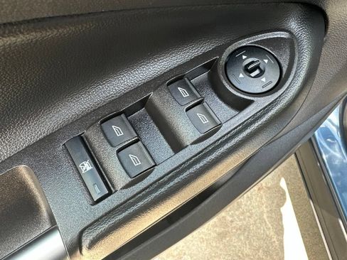 Used 2018 Ford Escape SE w/ SE Sync 3 Package FWD image 16