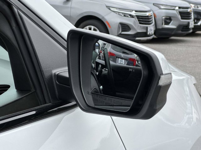 Certified 2023 Chevrolet Equinox RS FWD image 29