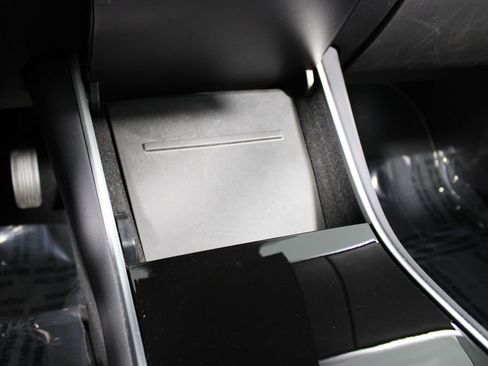 Used 2018 Tesla Model 3 Performance image 15